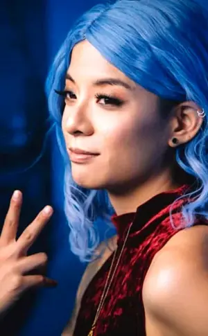 Mazelov with blue hair
