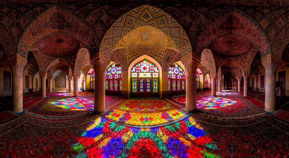 Nasir Al-Mulk Mosque