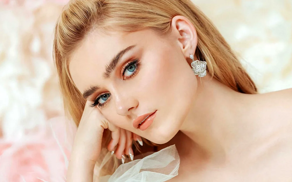 Winchesters series Meg Donnelly