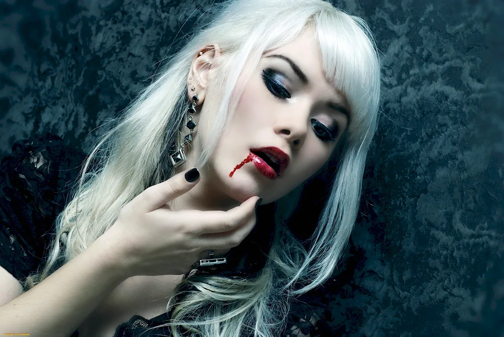 Megan Fox vampire girl