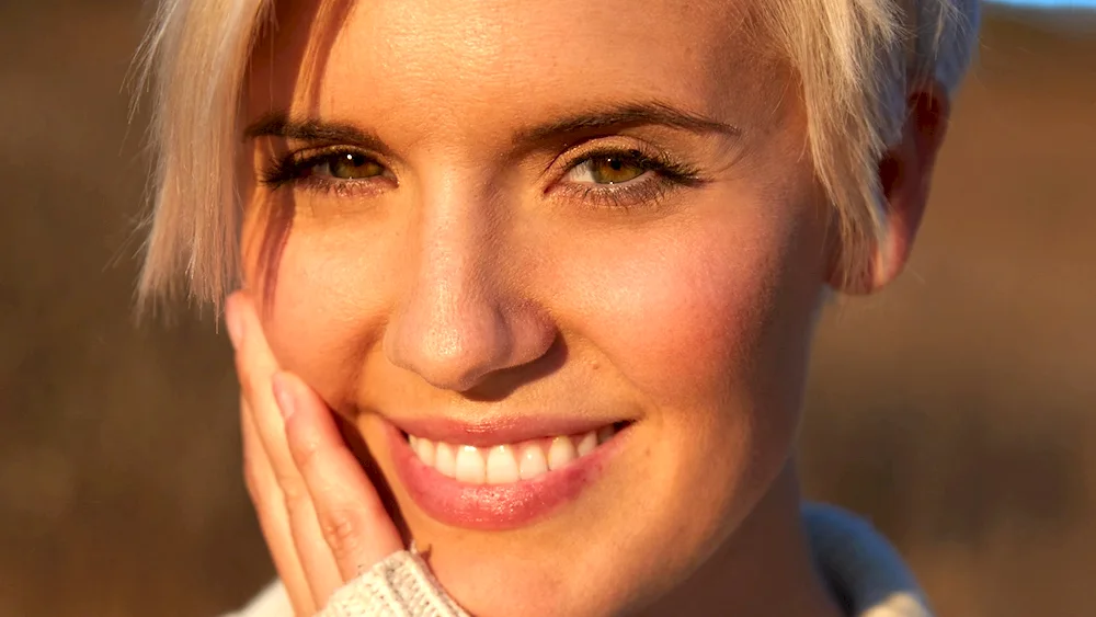 Maggie Grace