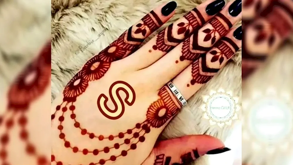 Hnna henna tattoo