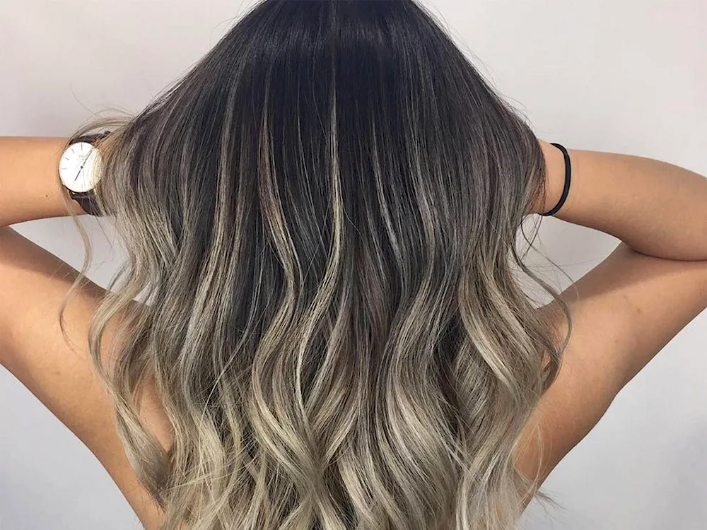 Balayage balayage colouring technique for medium dark hair