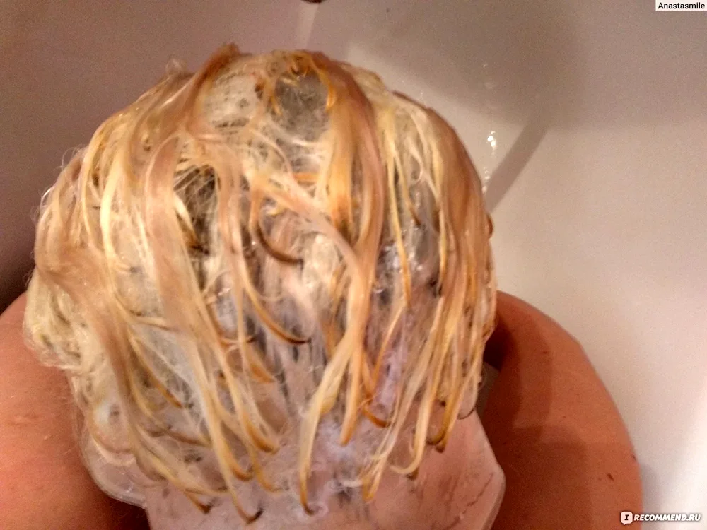 Foil hair colouring