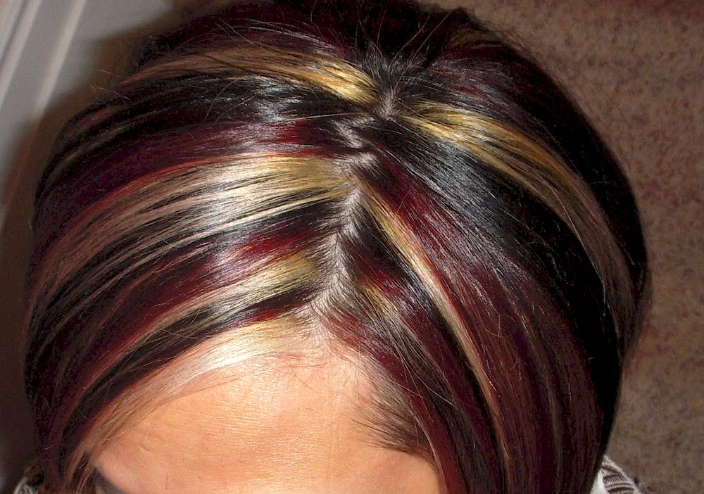 Bob Kare haircut colouring