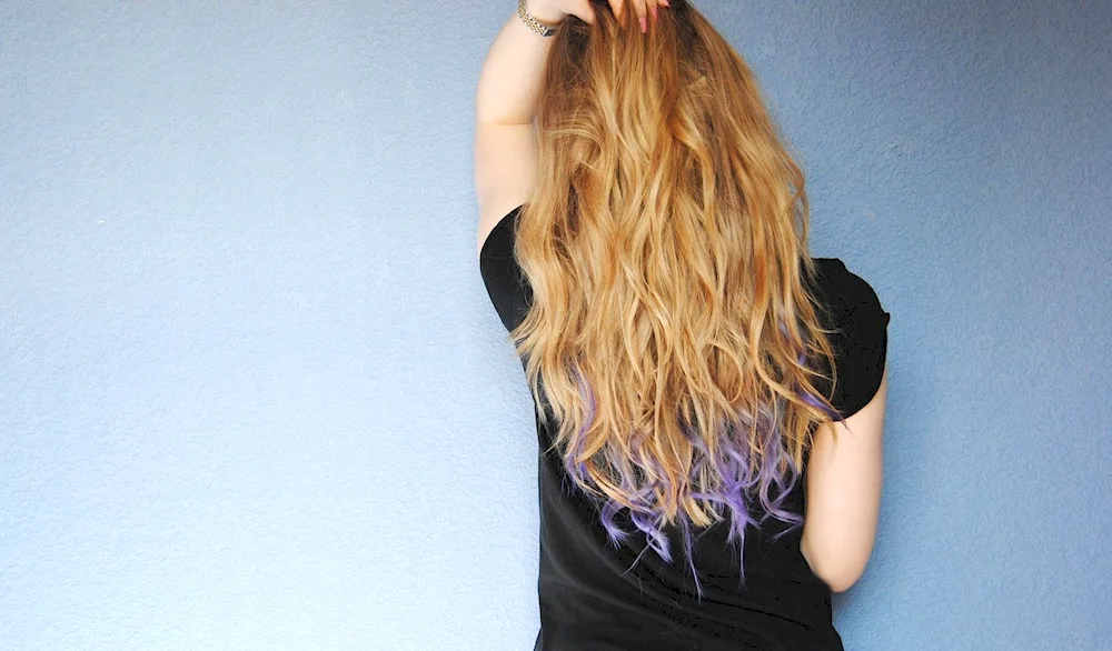 Black tips on dark hair