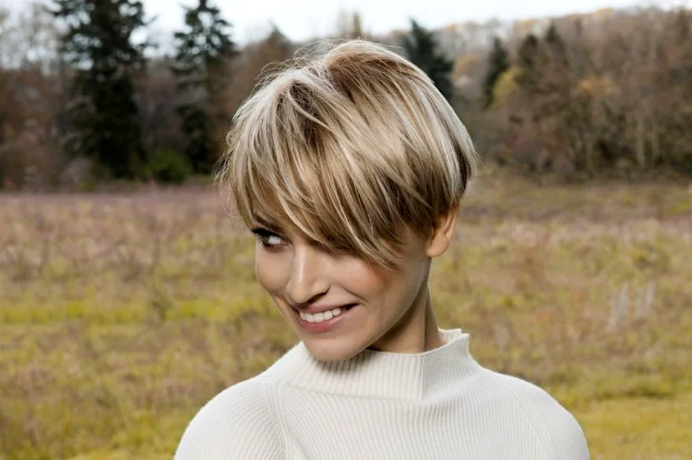 Bleaching for short hair