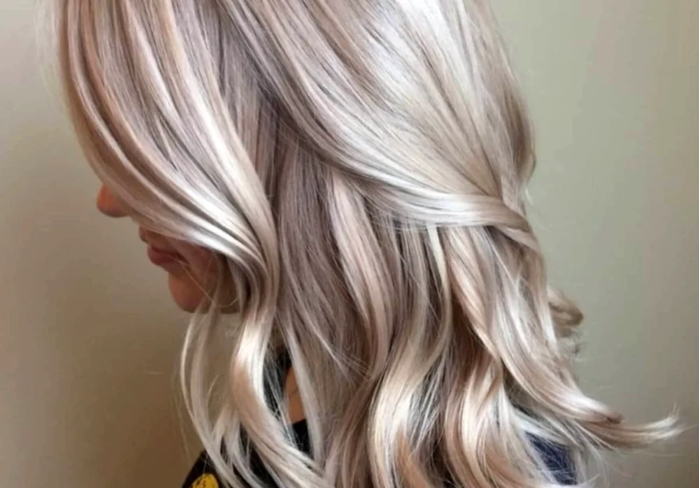 Pearl blonde hair colouring