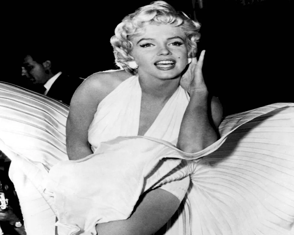 Marilyn Monroe in black and whiteMarilyn Monroe