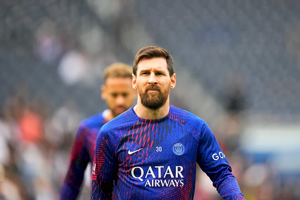 Leo Messi blonde