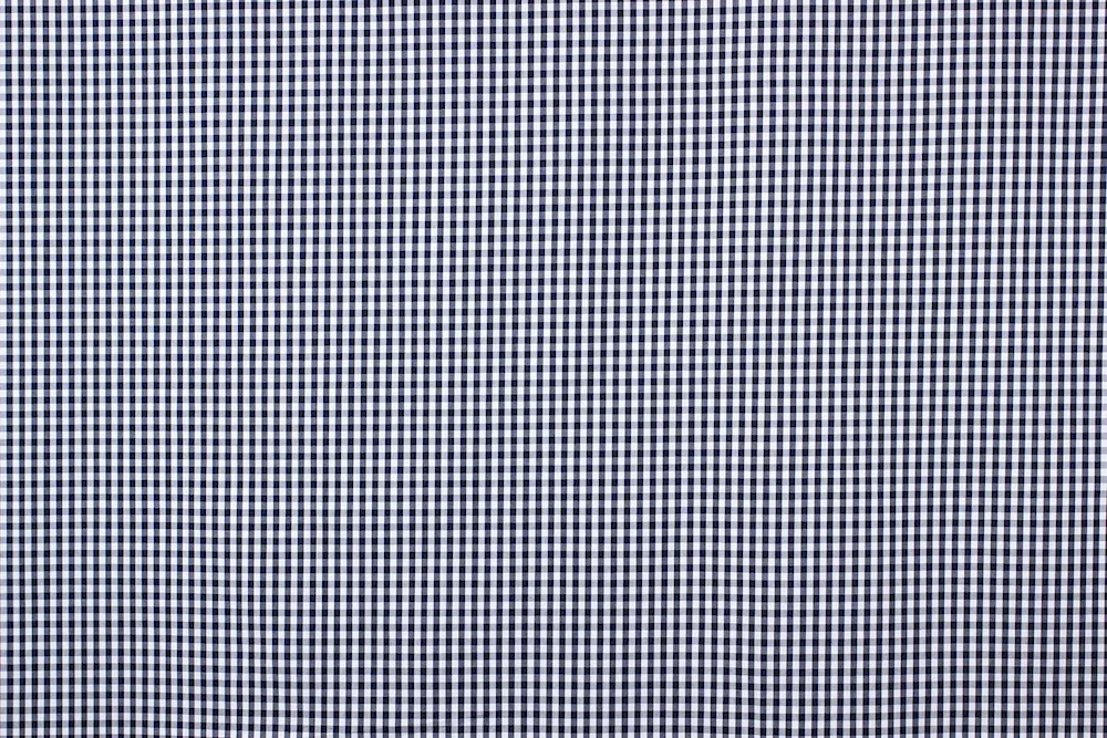 Metal mesh wallpaper