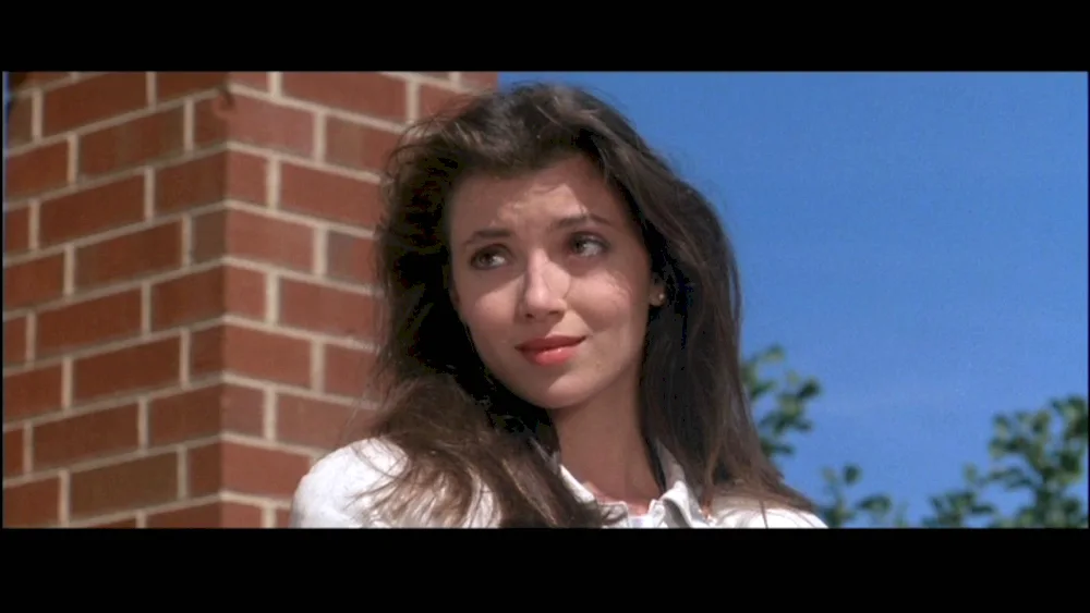 Mia Sara