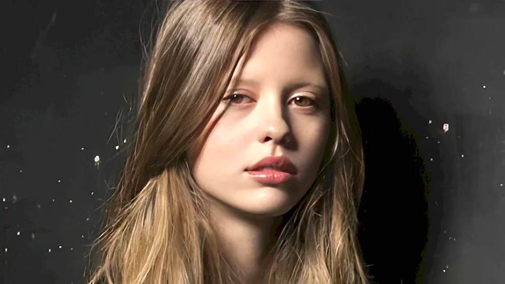 Mia goth Pearl