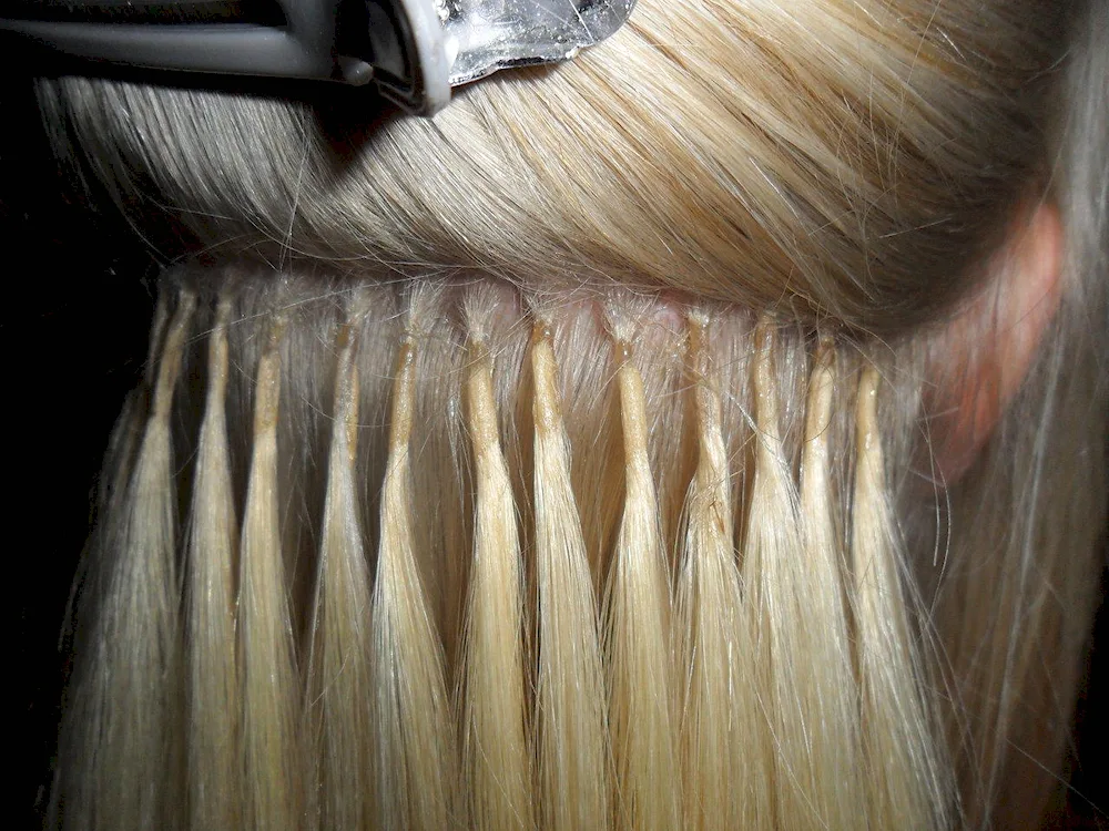 Microcapsule hair extensions