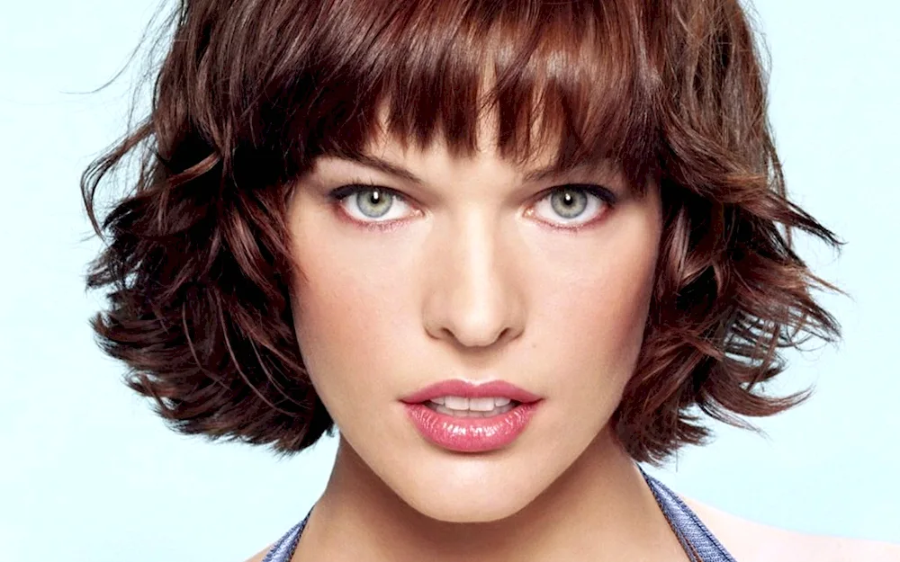Milla Jovovich blue Laguna