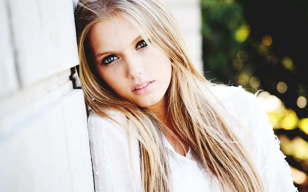 Cute blondes