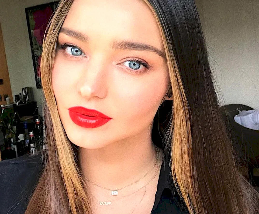 Miranda Kerr 2019