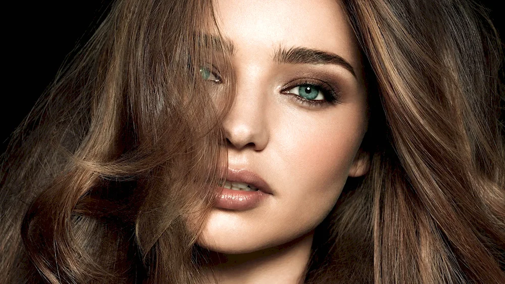 Miranda Kerr green eyes