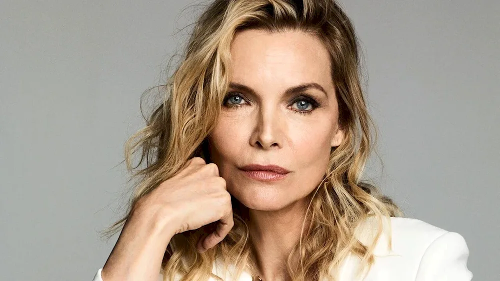 Michelle Pfeiffer. Pfeiffer