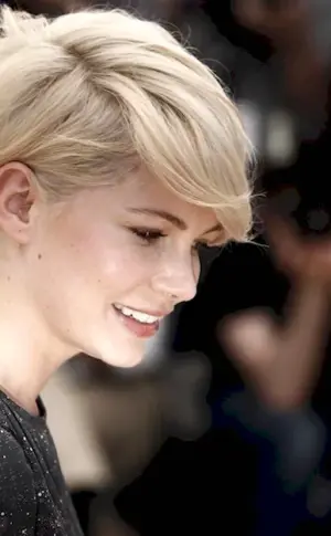 Michelle Williams short haircut