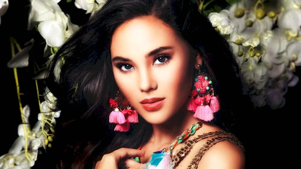 Megan Young Philippines 2013