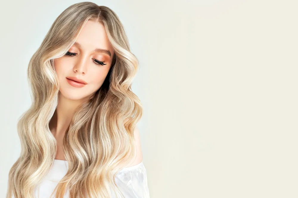 Fashionable blond shades 2023