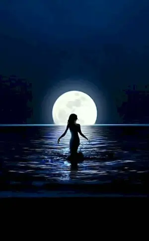 Sea Moon Girl