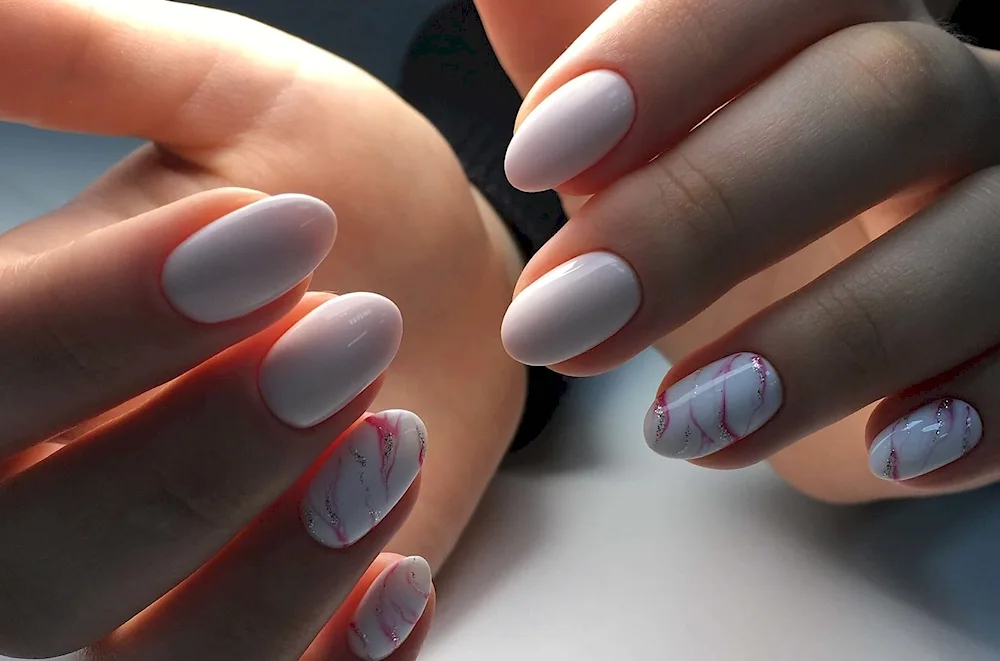 Marble on the nails