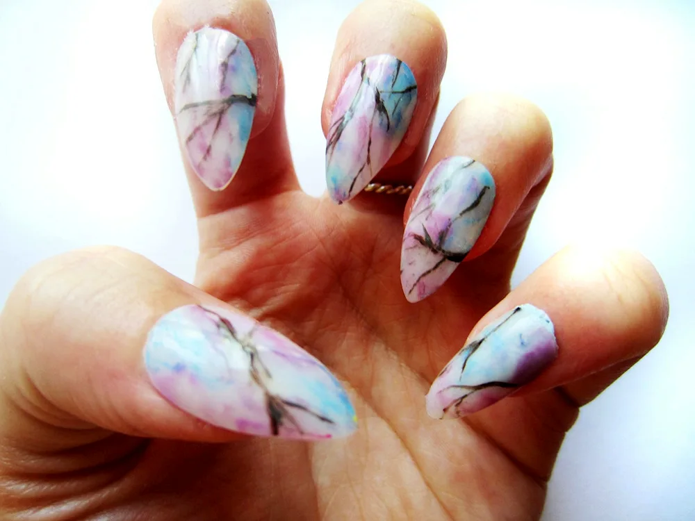 Marble on the nails
