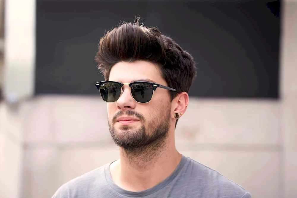 Men's haircuts 2022 Pompadour