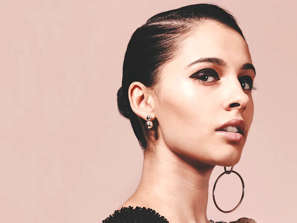 Naomi Scott