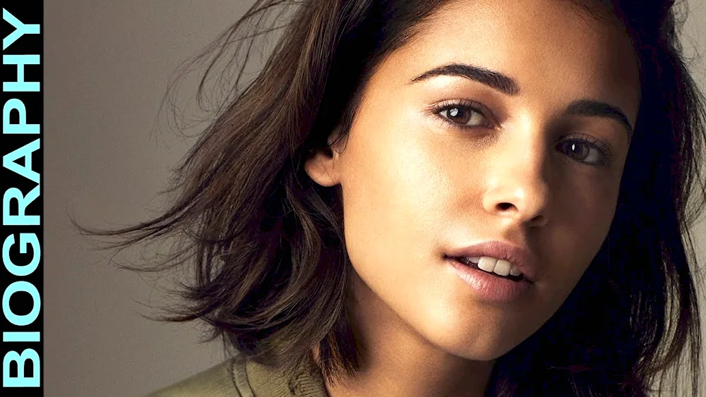 Naomi Scott