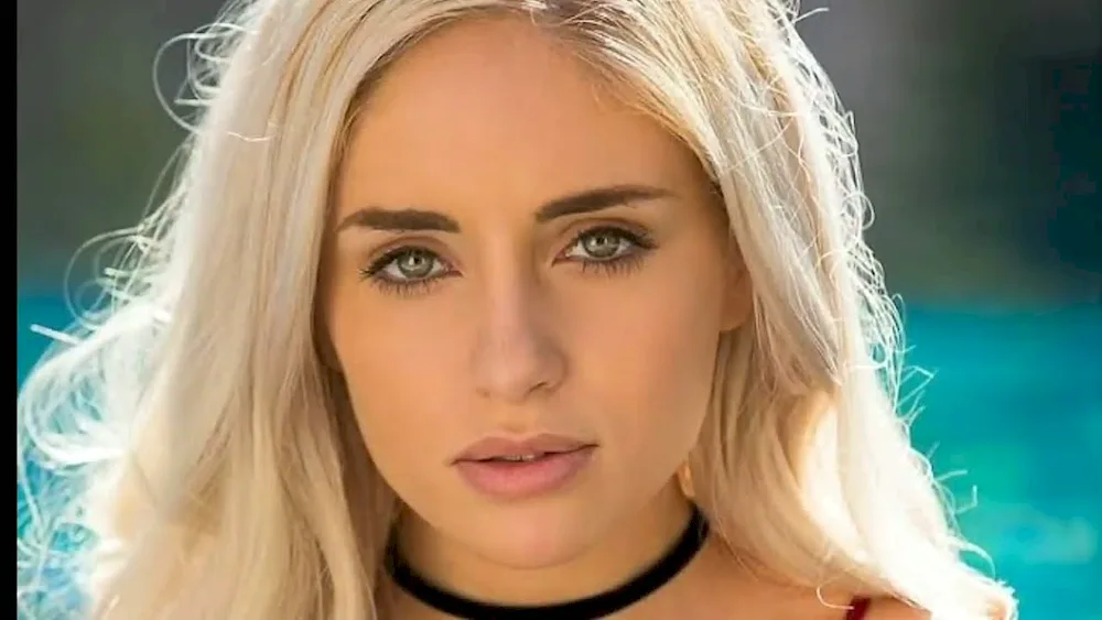 Naomi Woods