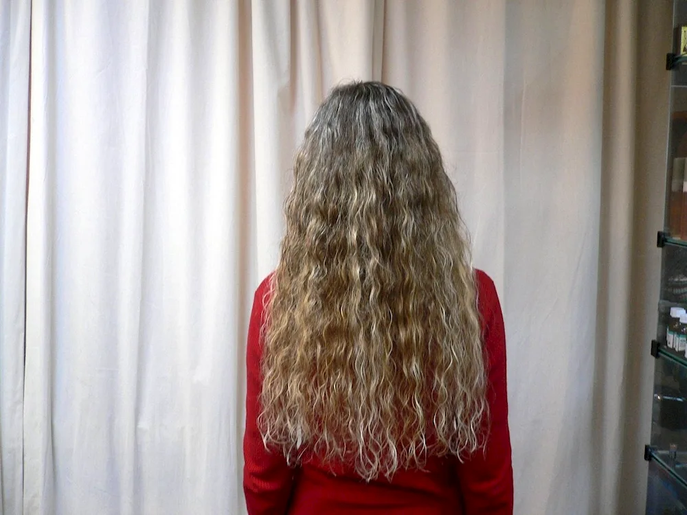 Curly hair extensions