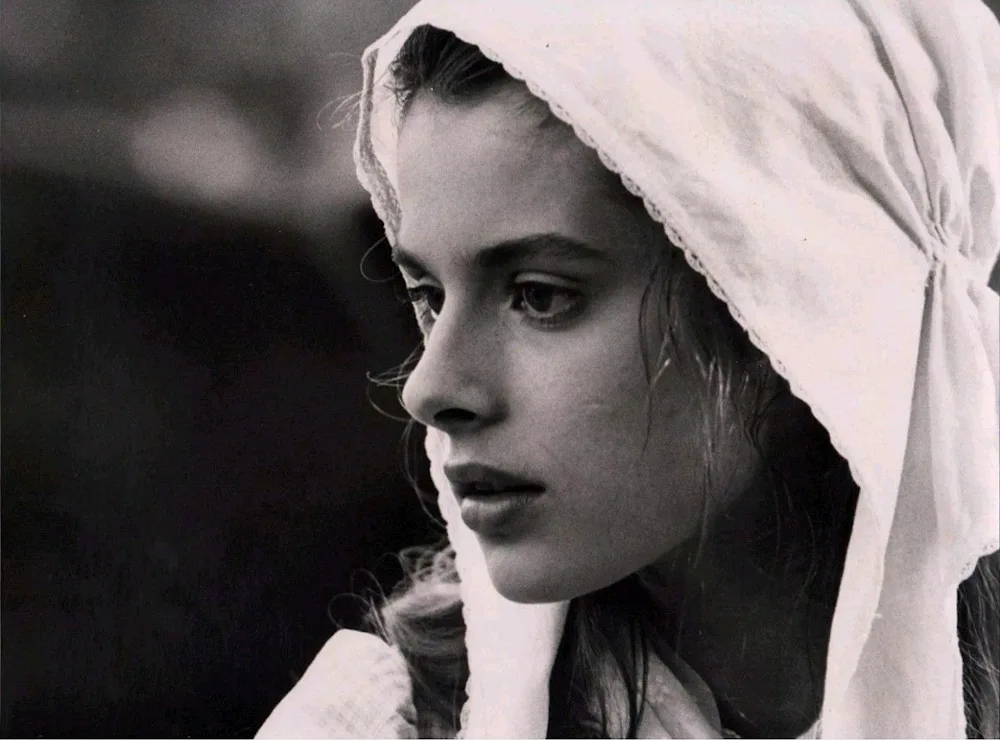 Nastasia Kinski as a young woman