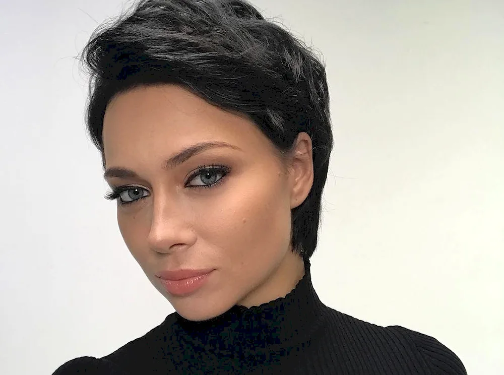 Samburskaya with a short haircut