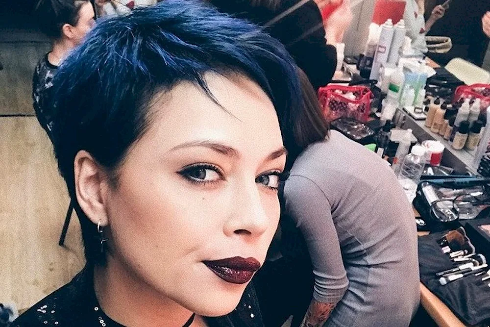 Nastasia Samburskaya's haircut