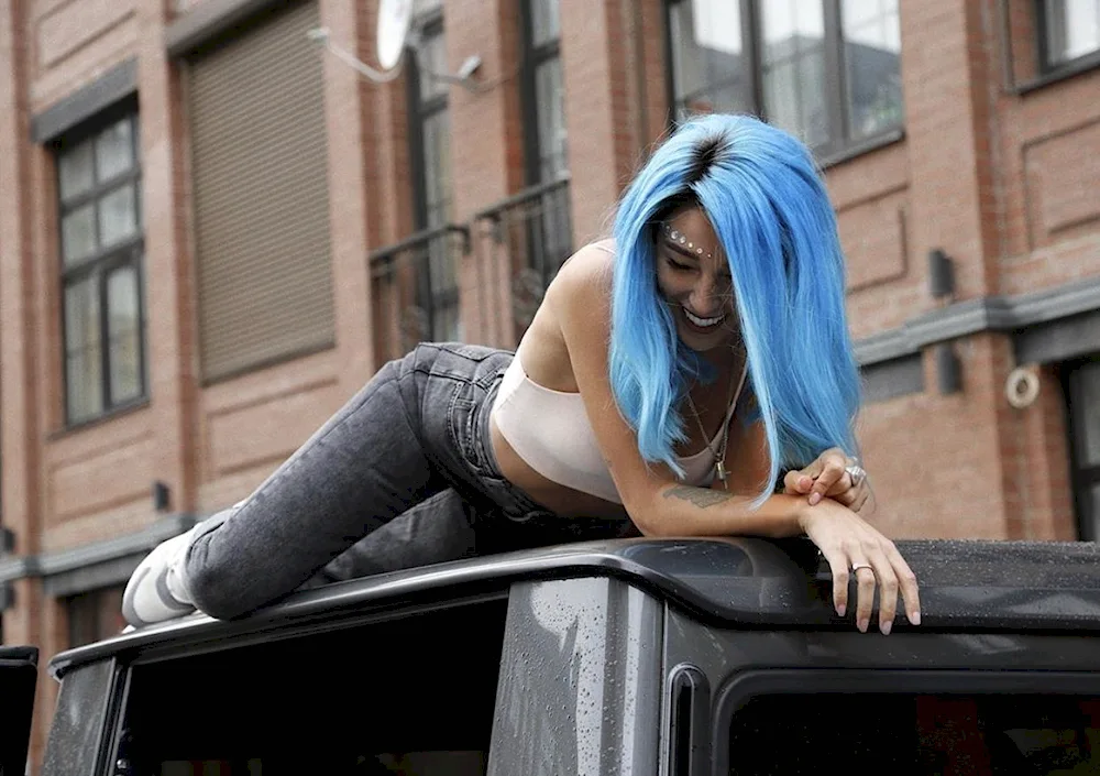 Nastia Ivleva with blue hair