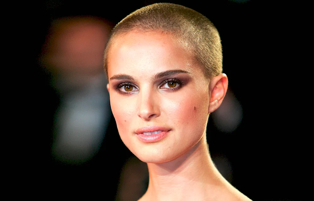 Natalie Portman bald