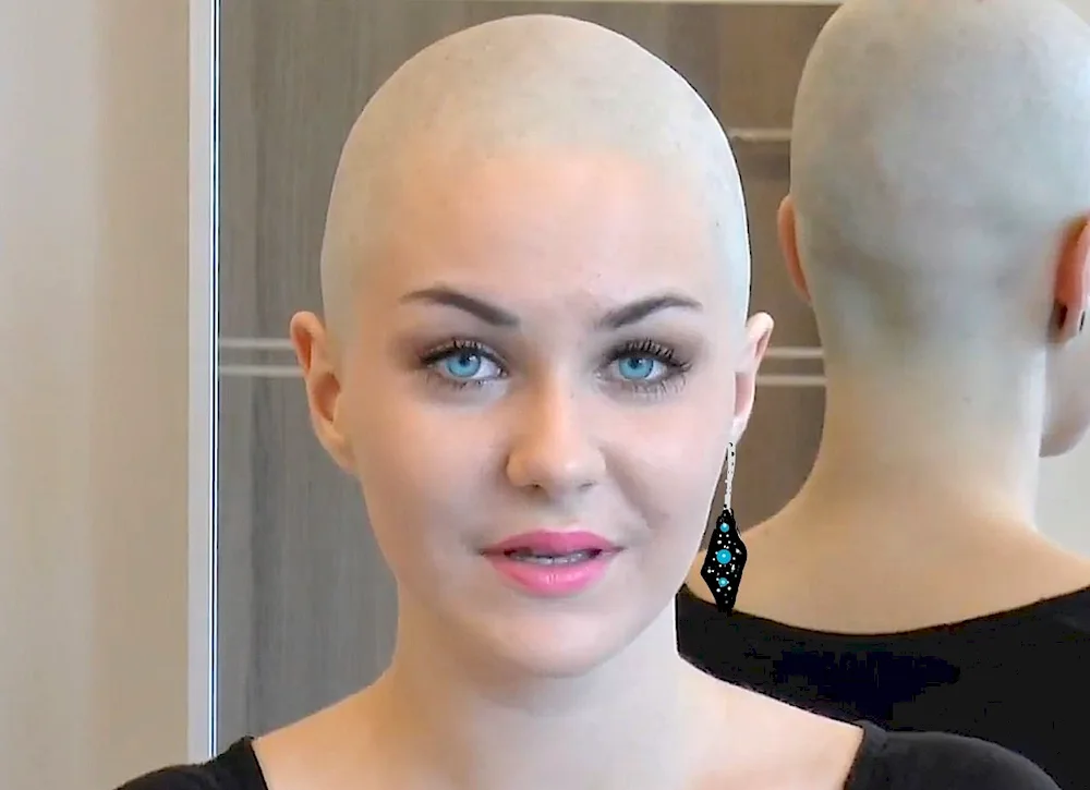 Mia Boyko cut her hair bald