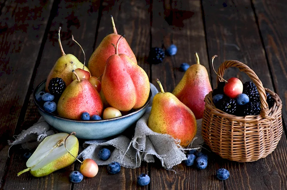 Pear still life