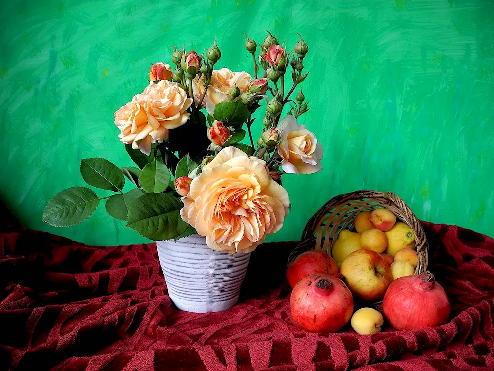 Paulette Tavormina still life