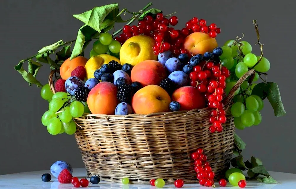 Still life with fruit