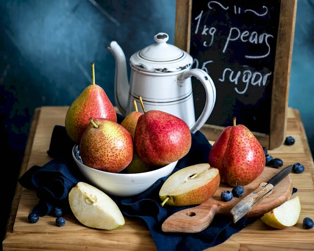 Pear still life