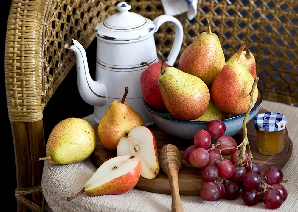 Pear still life