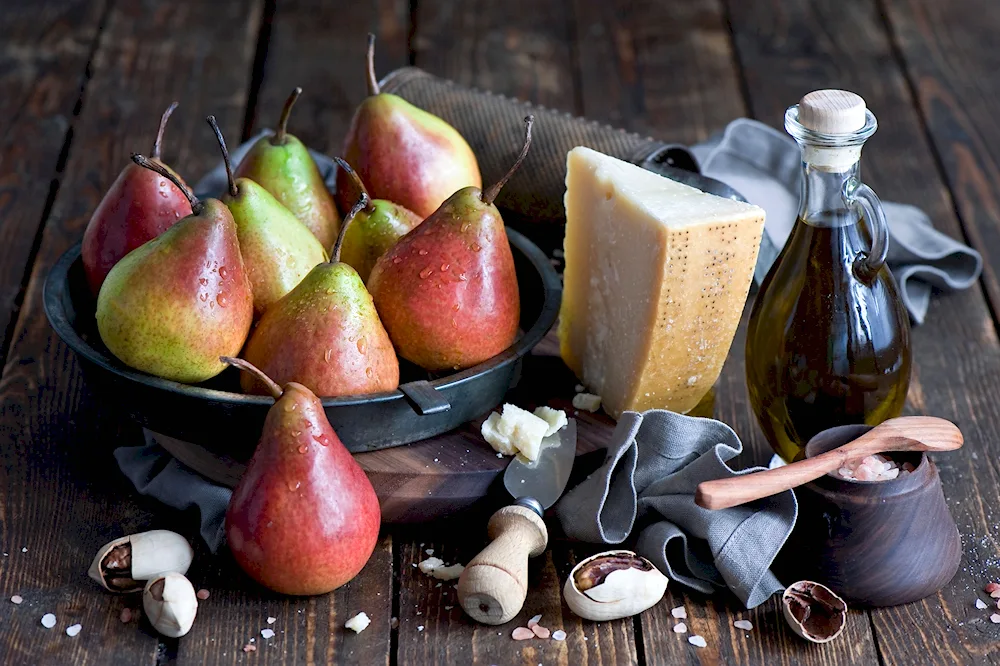Pear still life