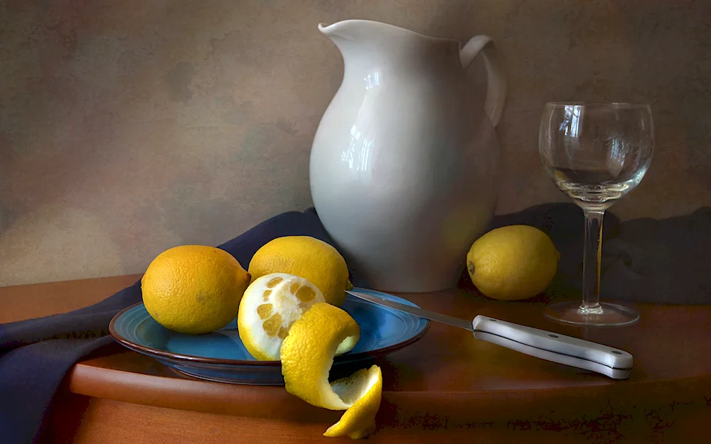 Still life with lemon