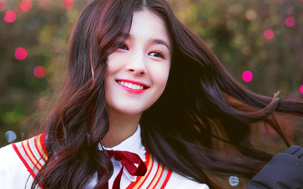 Nancy MOMOLAND wallpaper