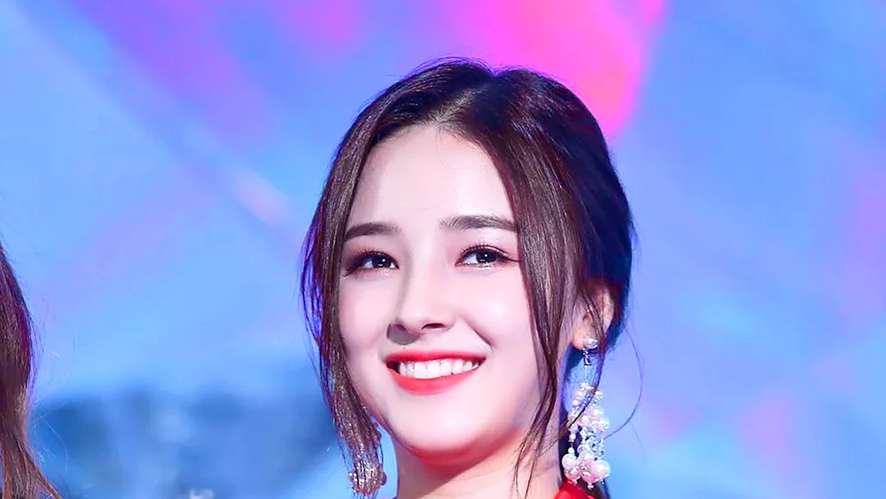 Nancy Momoland