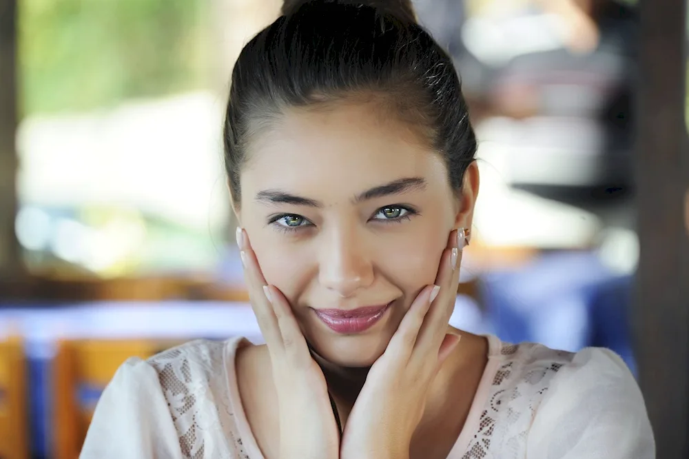 Neslihan Atagül